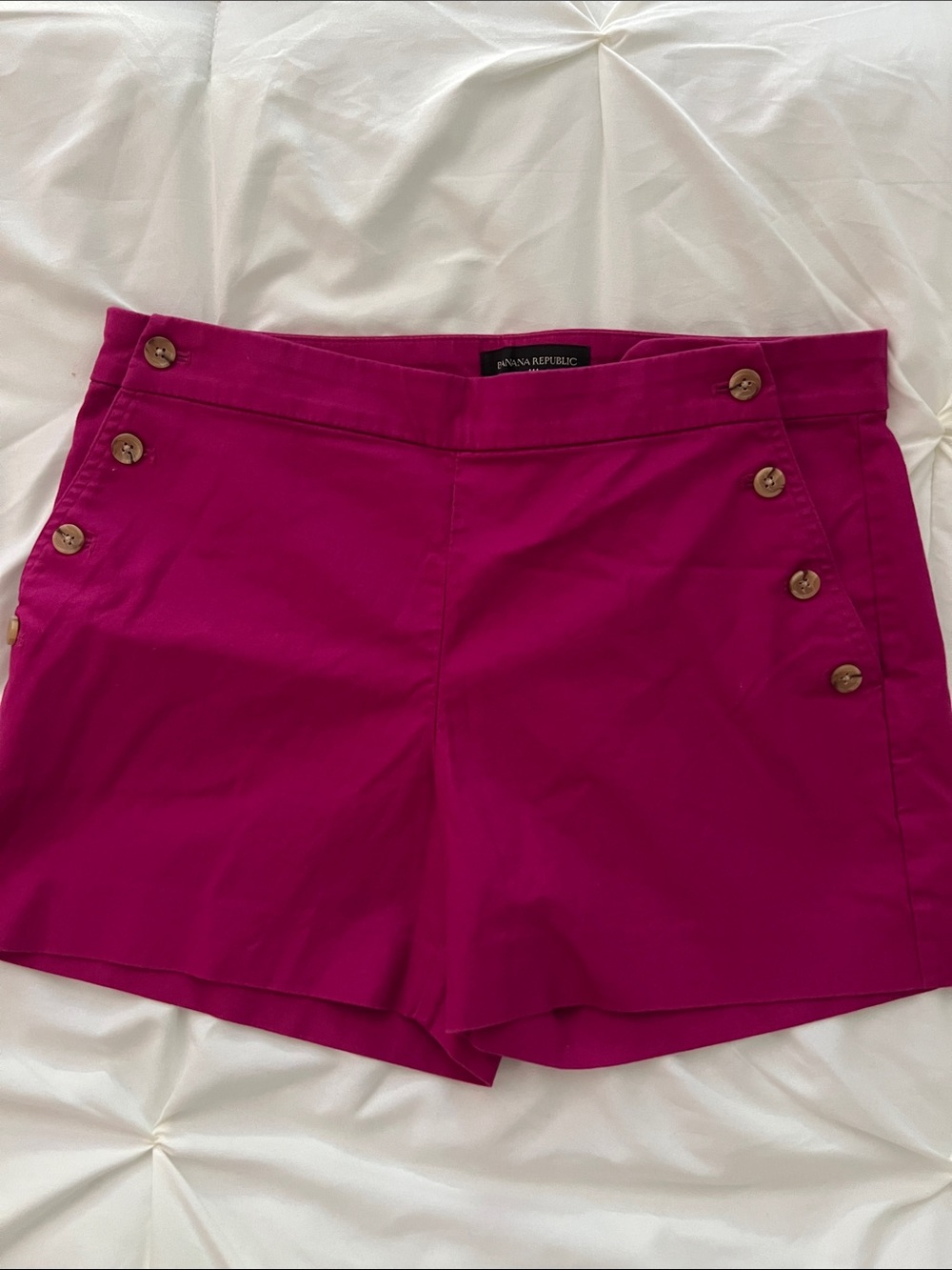 Banana Republic 4” Magenta Button-Accent Shorts